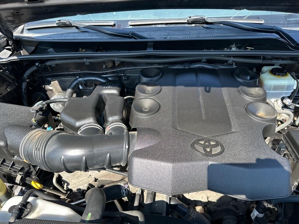 Toyota 4Runner 4WD 4dr V6 Limited (Natl) 2012