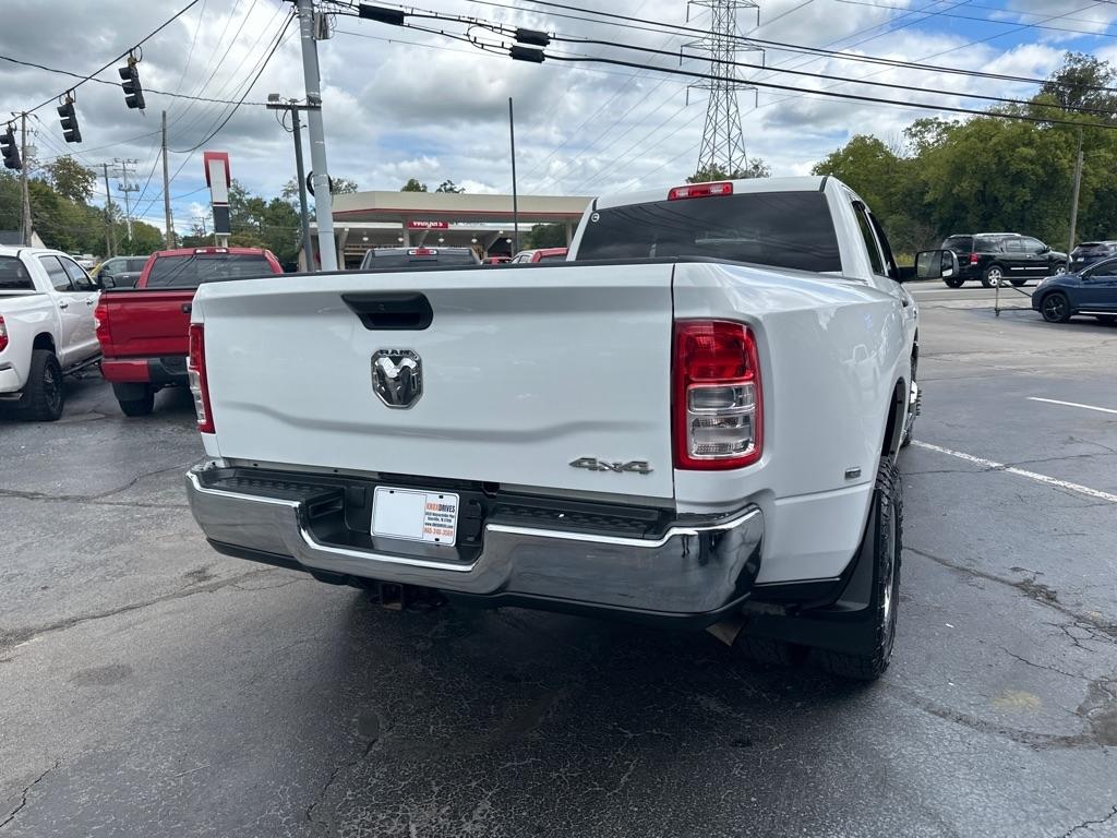 RAM 3500 Tradesman 4x4 Crew Cab 8' Box 2022