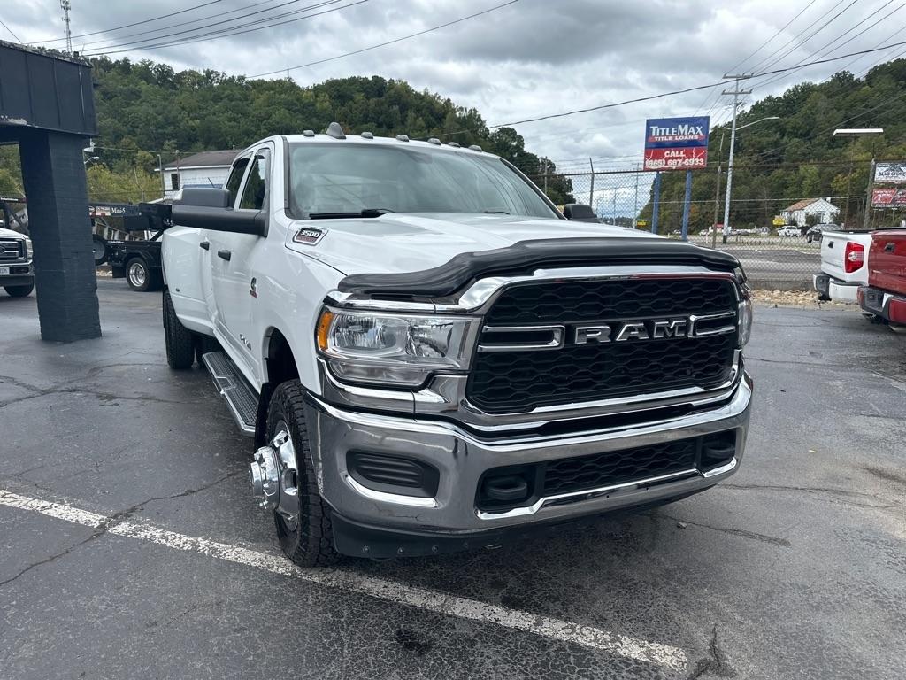 RAM 3500 Tradesman 4x4 Crew Cab 8' Box 2022