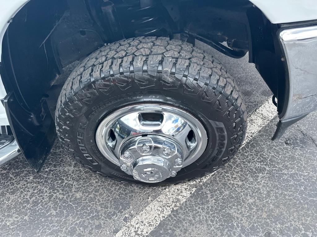 RAM 3500 Tradesman 4x4 Crew Cab 8' Box 2022