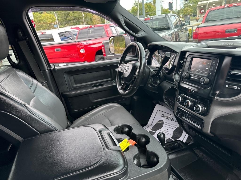 RAM 3500 Tradesman 4x4 Crew Cab 8' Box 2022