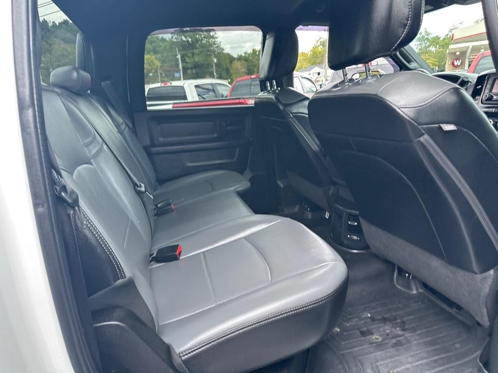 RAM 3500 Tradesman 4x4 Crew Cab 8' Box 2022