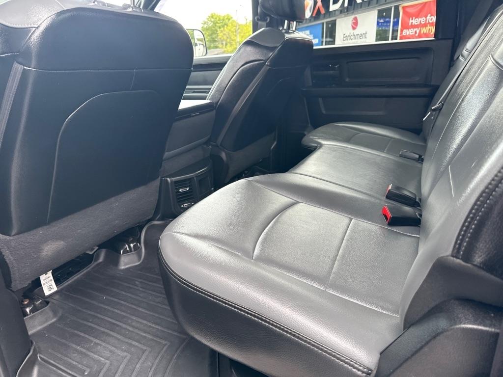 RAM 3500 Tradesman 4x4 Crew Cab 8' Box 2022