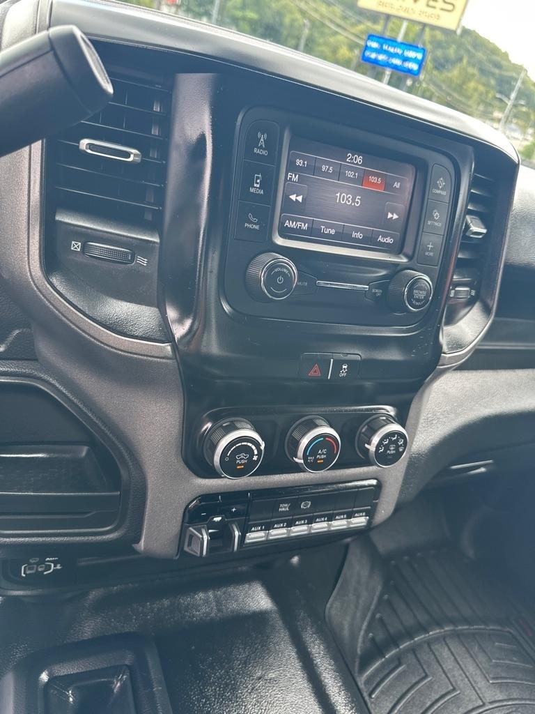 RAM 3500 Tradesman 4x4 Crew Cab 8' Box 2022
