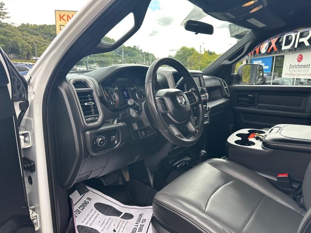 RAM 3500 Tradesman 4x4 Crew Cab 8' Box 2022