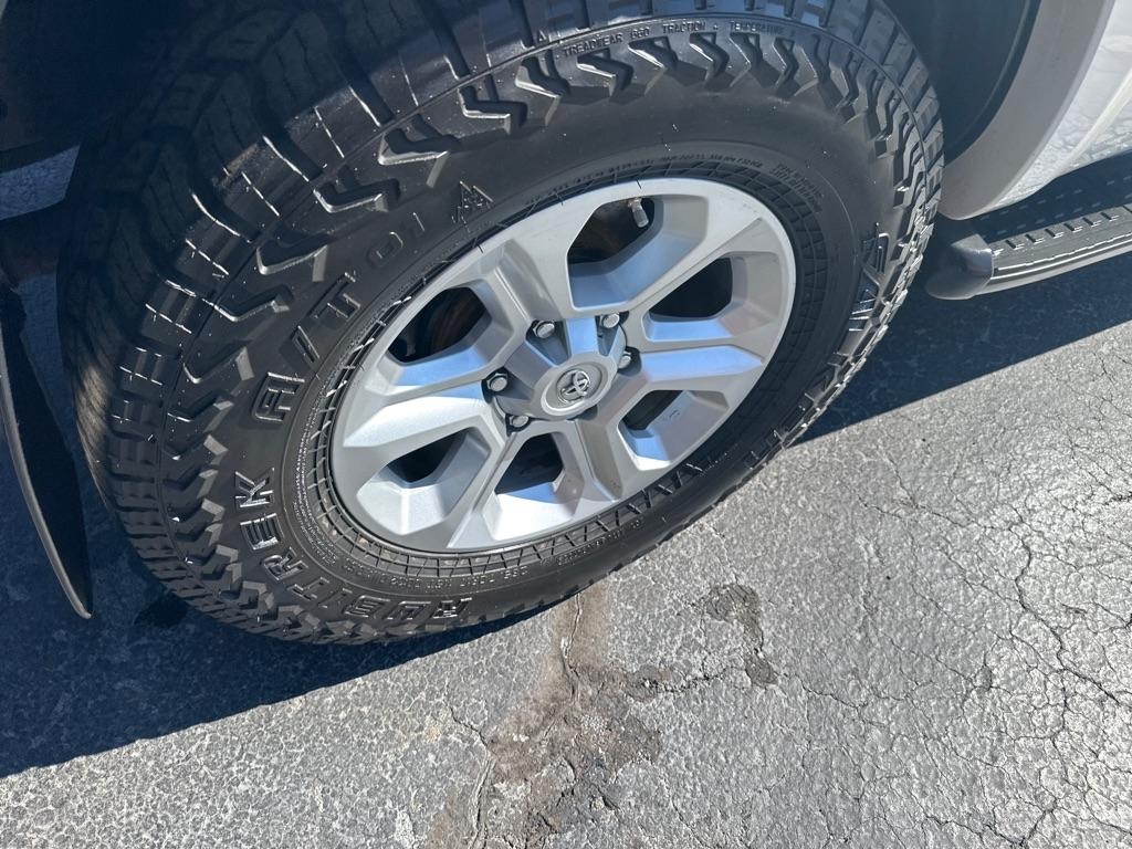 Toyota 4Runner 4WD 4dr V6 SR5 (Natl) 2007