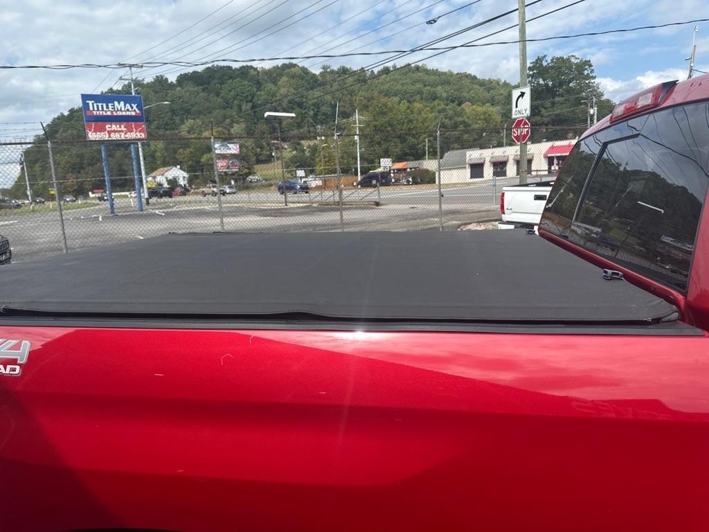 Toyota Tundra 4WD Limited Double Cab 6.5' Bed 5.7L (Natl) 2017