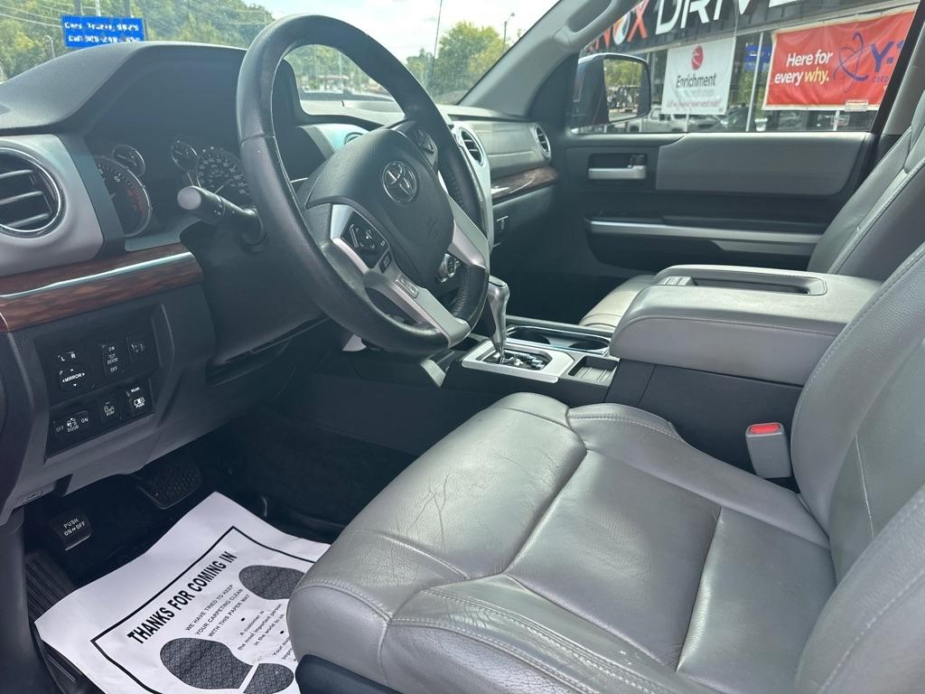 Toyota Tundra 4WD Limited Double Cab 6.5' Bed 5.7L (Natl) 2017