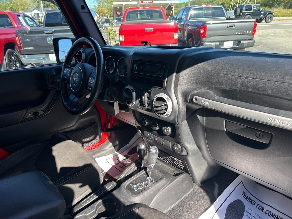 Jeep Wrangler Unlimited 4WD 4dr Sahara 2015