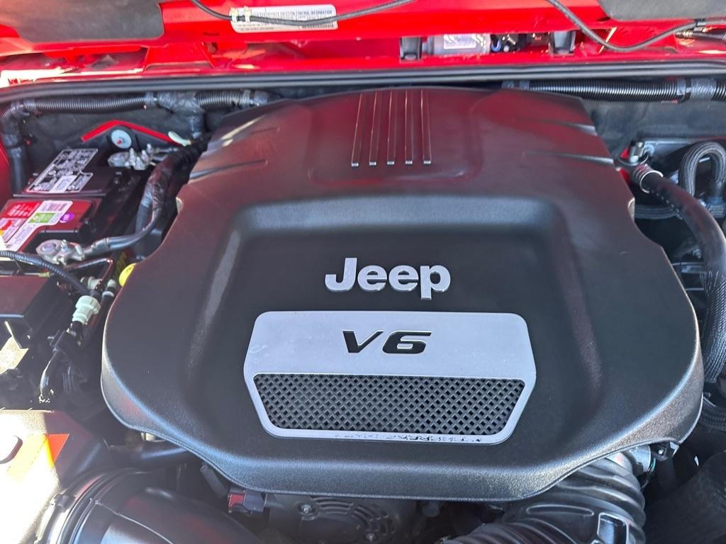 Jeep Wrangler Unlimited 4WD 4dr Sahara 2015