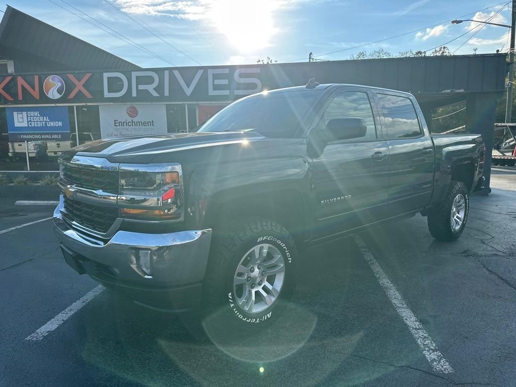 2017 Chevrolet Silverado 1500 4WD Crew Cab 143.5" LT w/1LT
