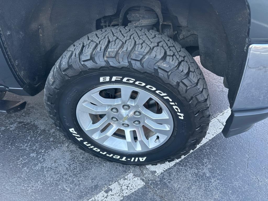 Chevrolet Silverado photo 7