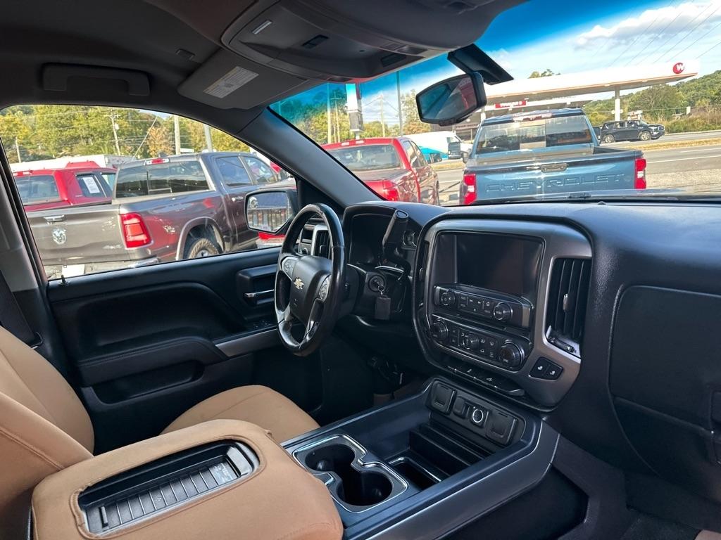 Chevrolet Silverado photo 9