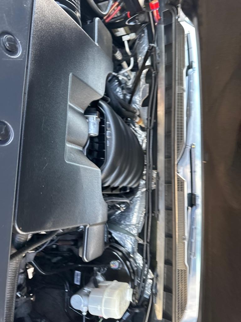 Chevrolet Silverado photo 19
