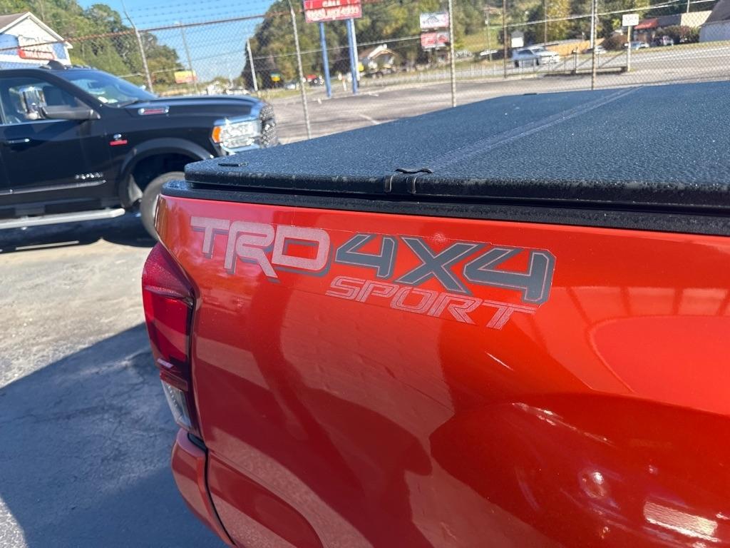 Toyota Tacoma TRD Off Road Double Cab 5' Bed V6 4x4 MT (Natl) 2018