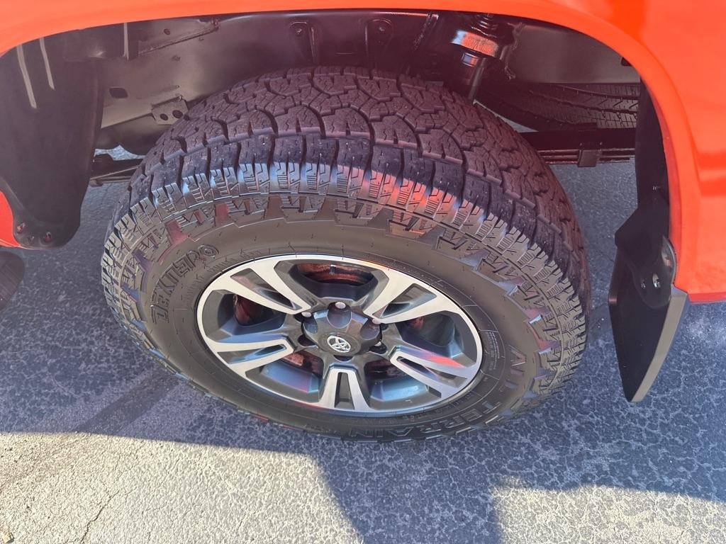 Toyota Tacoma TRD Off Road Double Cab 5' Bed V6 4x4 MT (Natl) 2018