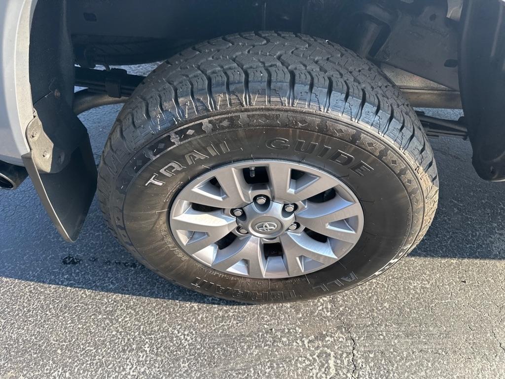 Toyota Tacoma 4WD Double Cab V6 MT TRD Off Road (Natl) 2016