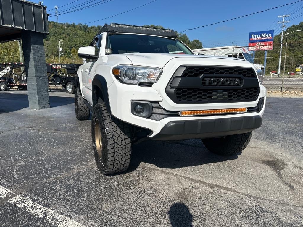 Toyota Tacoma 4WD TRD Off Road Double Cab 5' Bed V6 MT (Natl) 2020