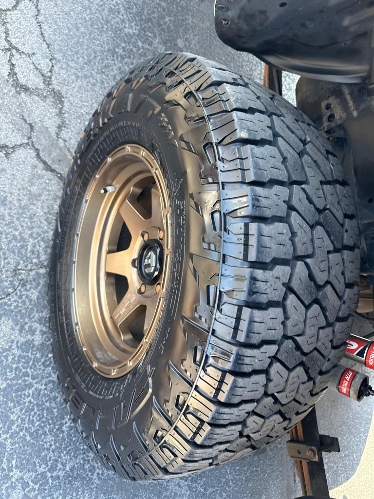 Toyota Tacoma 4WD TRD Off Road Double Cab 5' Bed V6 MT (Natl) 2020