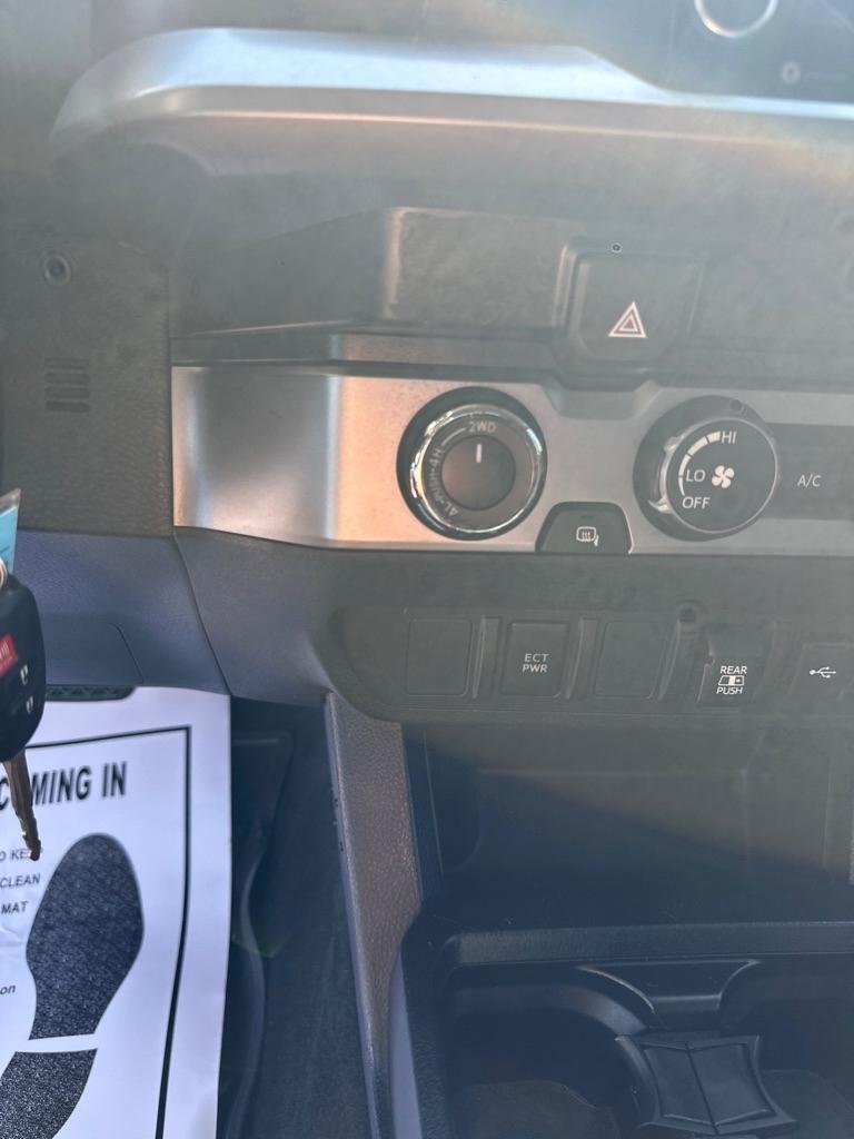 Toyota Tacoma 4WD TRD Off Road Double Cab 5' Bed V6 MT (Natl) 2020