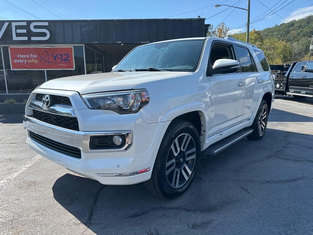 Toyota 4Runner TRD Off Road Premium 4WD (Natl) 2018