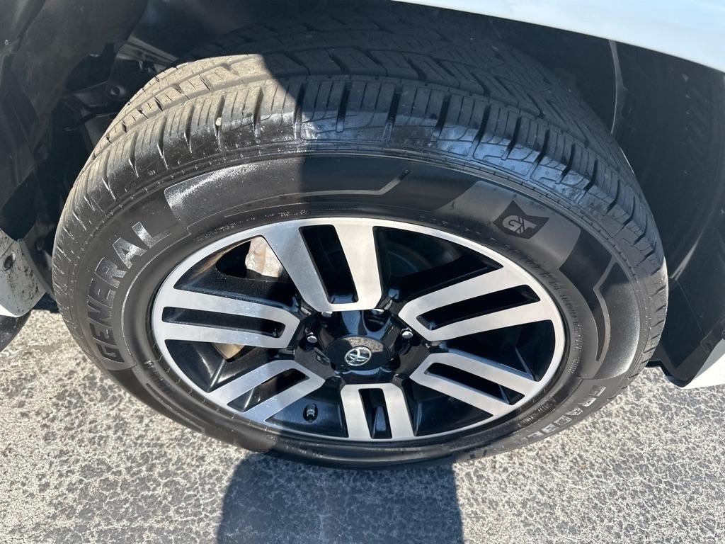 Toyota 4Runner TRD Off Road Premium 4WD (Natl) 2018