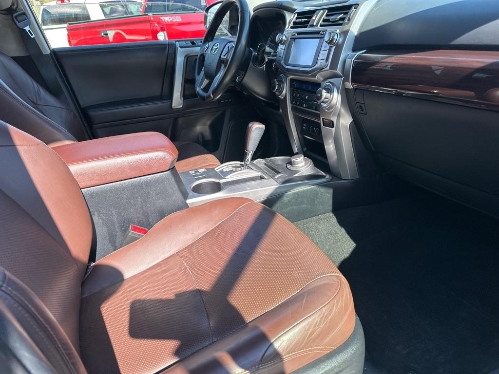 Toyota 4Runner TRD Off Road Premium 4WD (Natl) 2018