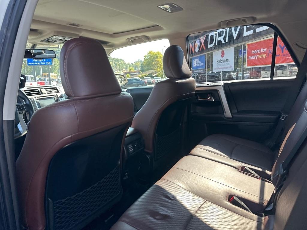 Toyota 4Runner TRD Off Road Premium 4WD (Natl) 2018