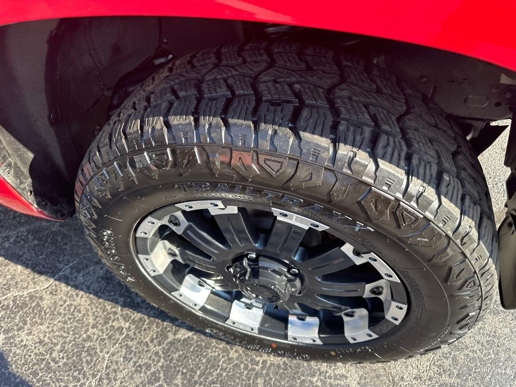 Toyota Tundra 4WD Truck Double Cab 5.7L FFV V8 6-Spd AT TRD Pro (Natl) 2016