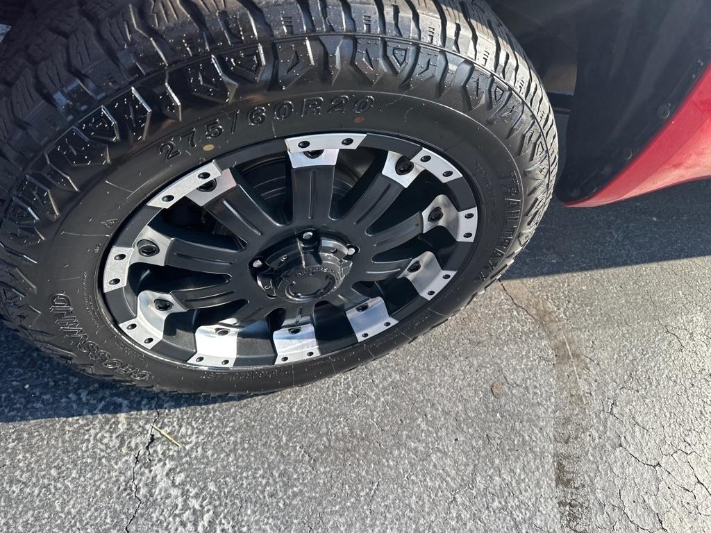 Toyota Tundra 4WD Truck Double Cab 5.7L FFV V8 6-Spd AT TRD Pro (Natl) 2016