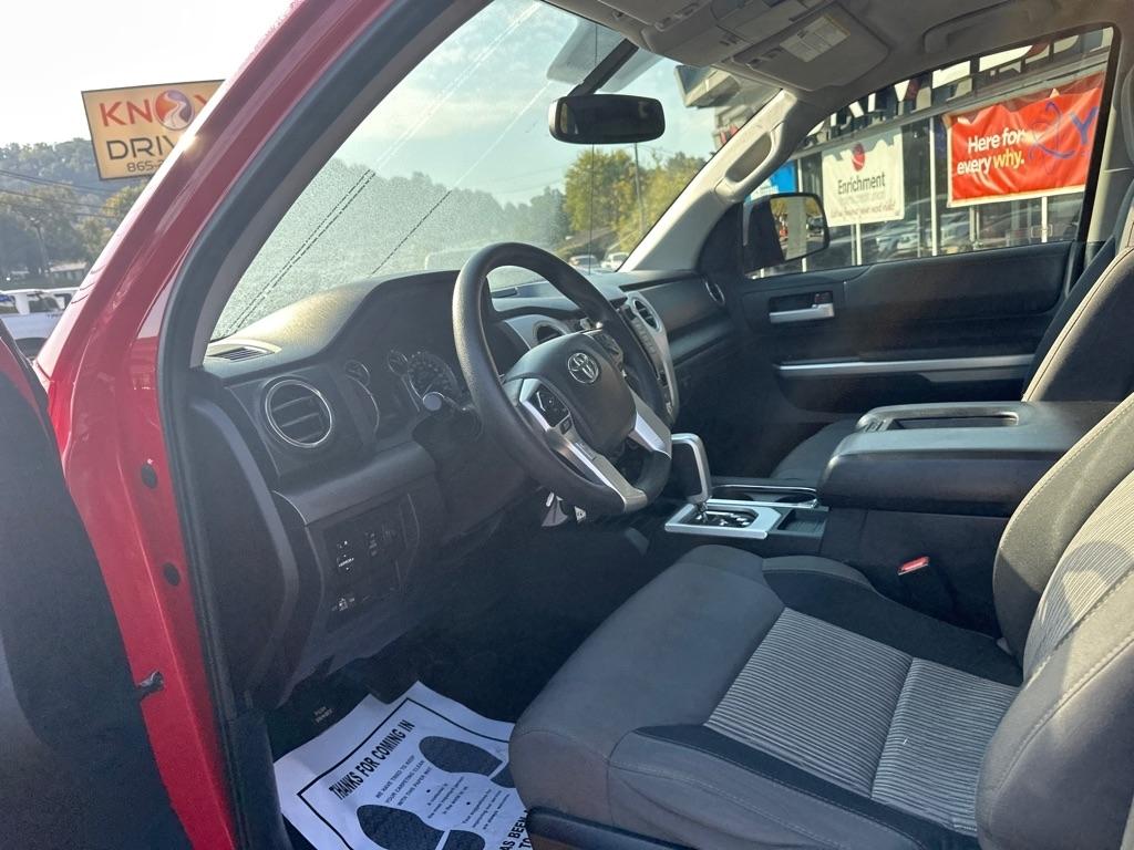 Toyota Tundra 4WD Truck Double Cab 5.7L FFV V8 6-Spd AT TRD Pro (Natl) 2016
