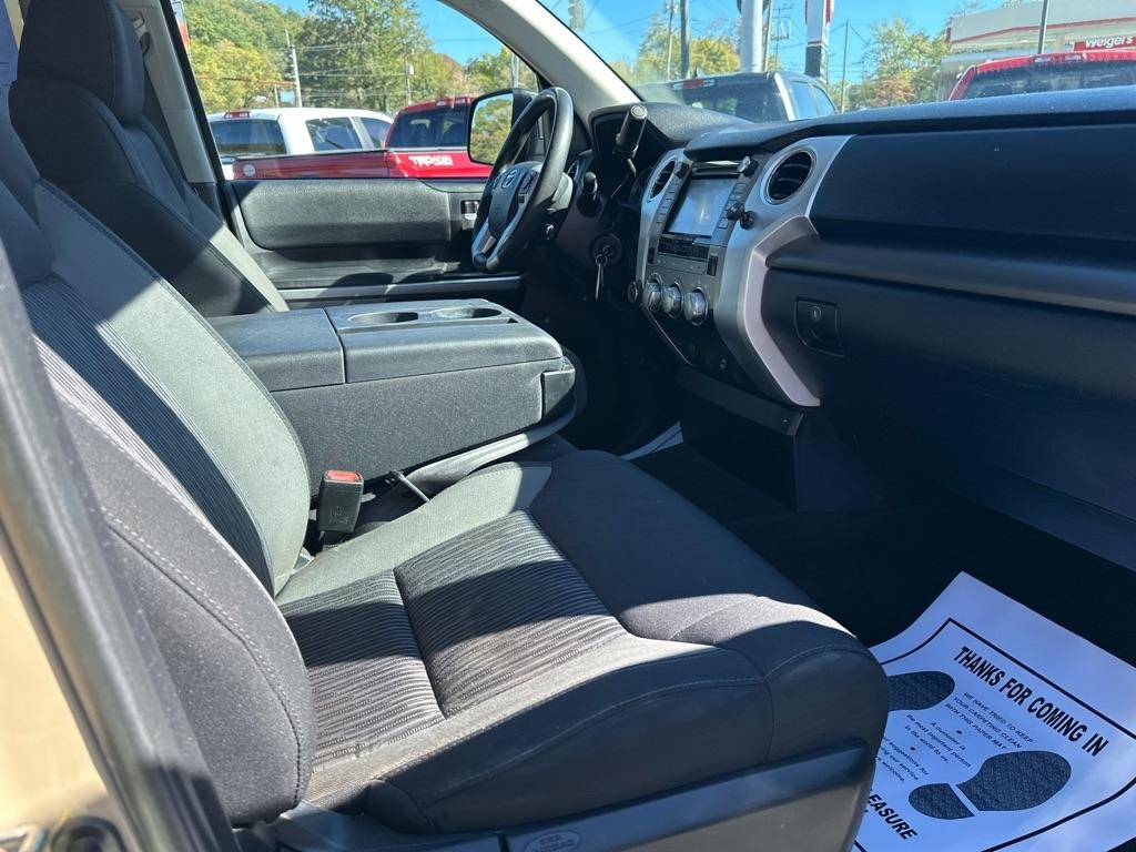 Toyota Tundra 4WD SR5 Double Cab 6.5' Bed 4.6L (Natl) 2017