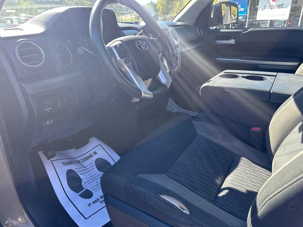 Toyota Tundra 4WD SR5 Double Cab 6.5' Bed 4.6L (Natl) 2017