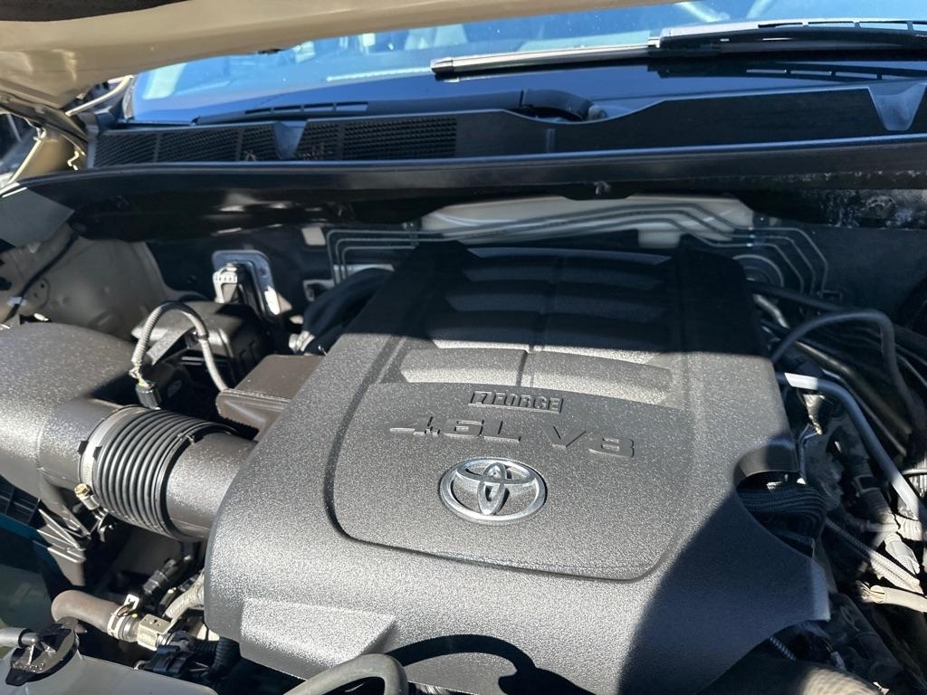 Toyota Tundra 4WD SR5 Double Cab 6.5' Bed 4.6L (Natl) 2017