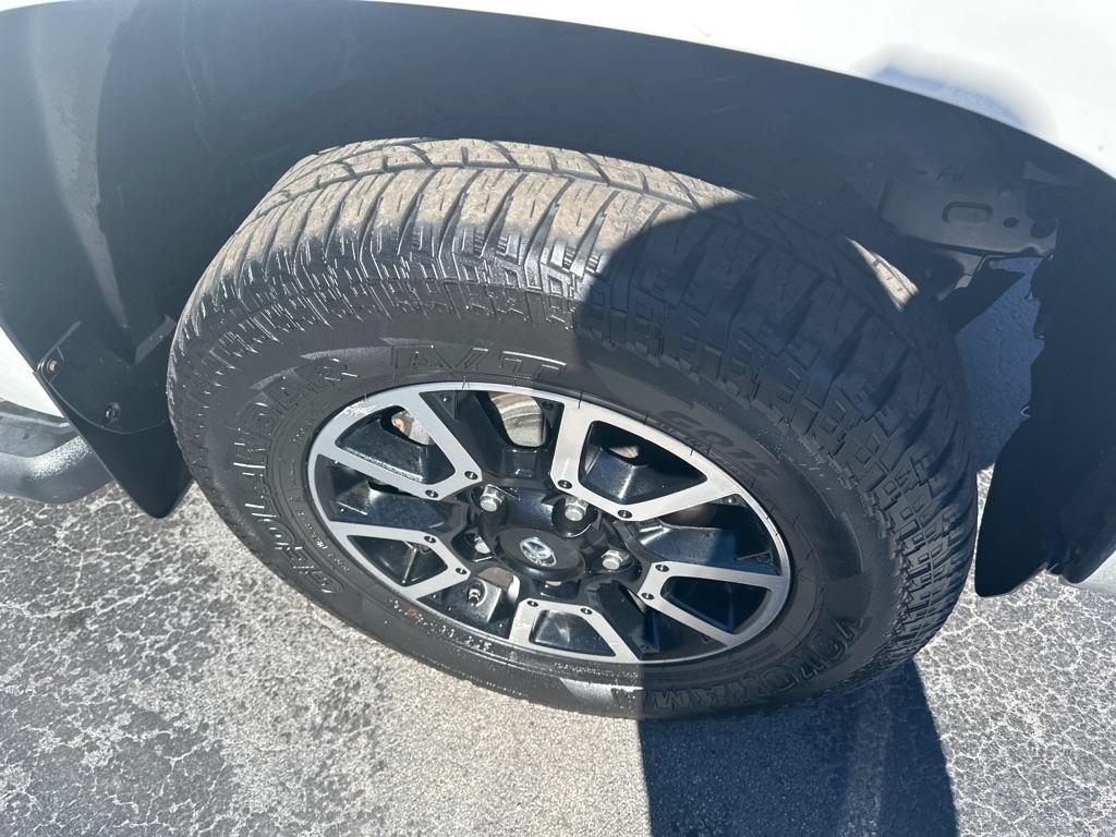 Toyota Tundra 4WD Truck CrewMax 5.7L V8 6-Spd AT TRD Pro (Natl) 2016