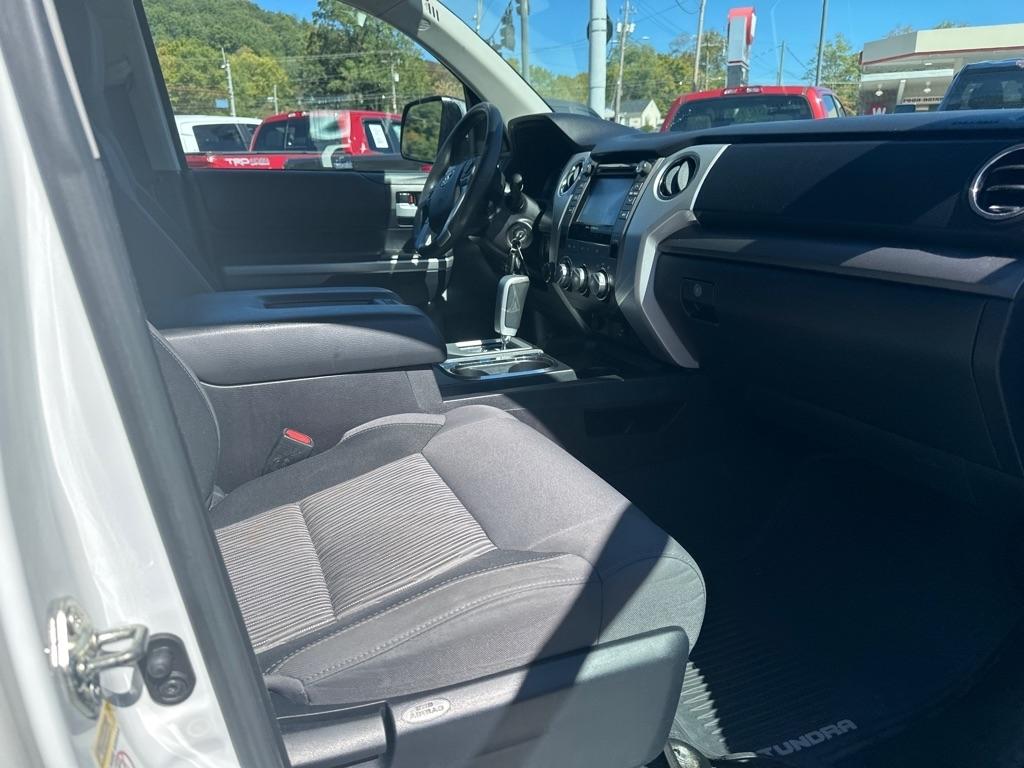 Toyota Tundra 4WD Truck CrewMax 5.7L V8 6-Spd AT TRD Pro (Natl) 2016