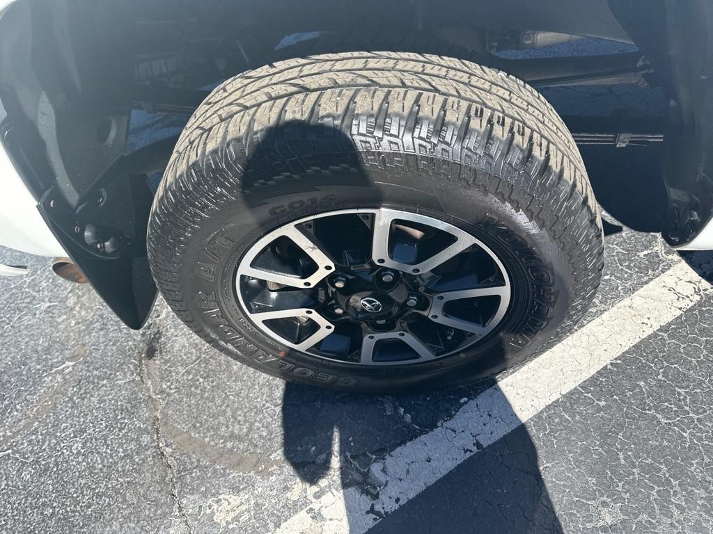 Toyota Tundra 4WD Truck CrewMax 5.7L V8 6-Spd AT TRD Pro (Natl) 2016