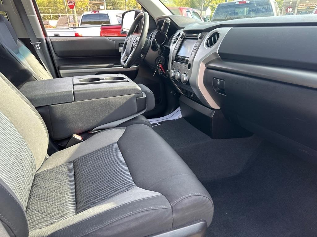 Toyota Tundra 4WD Truck Double Cab 5.7L V8 6-Spd AT SR5 (Natl) 2014