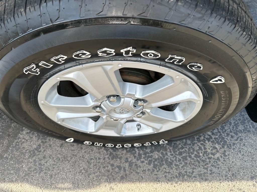 Toyota Tundra 4WD Truck Double Cab 5.7L V8 6-Spd AT SR5 (Natl) 2014