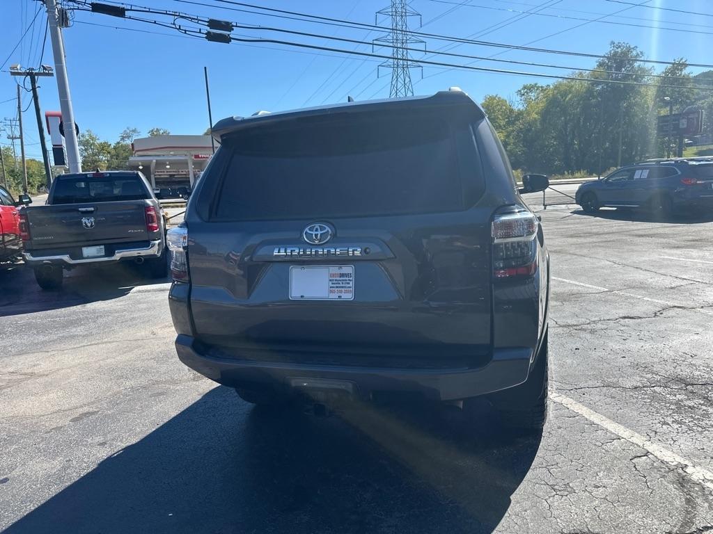 Toyota 4Runner TRD Off Road Premium 4WD (Natl) 2018