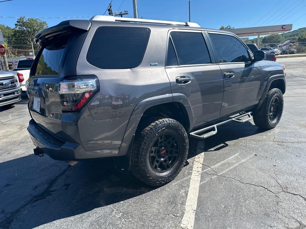 Toyota 4Runner TRD Off Road Premium 4WD (Natl) 2018