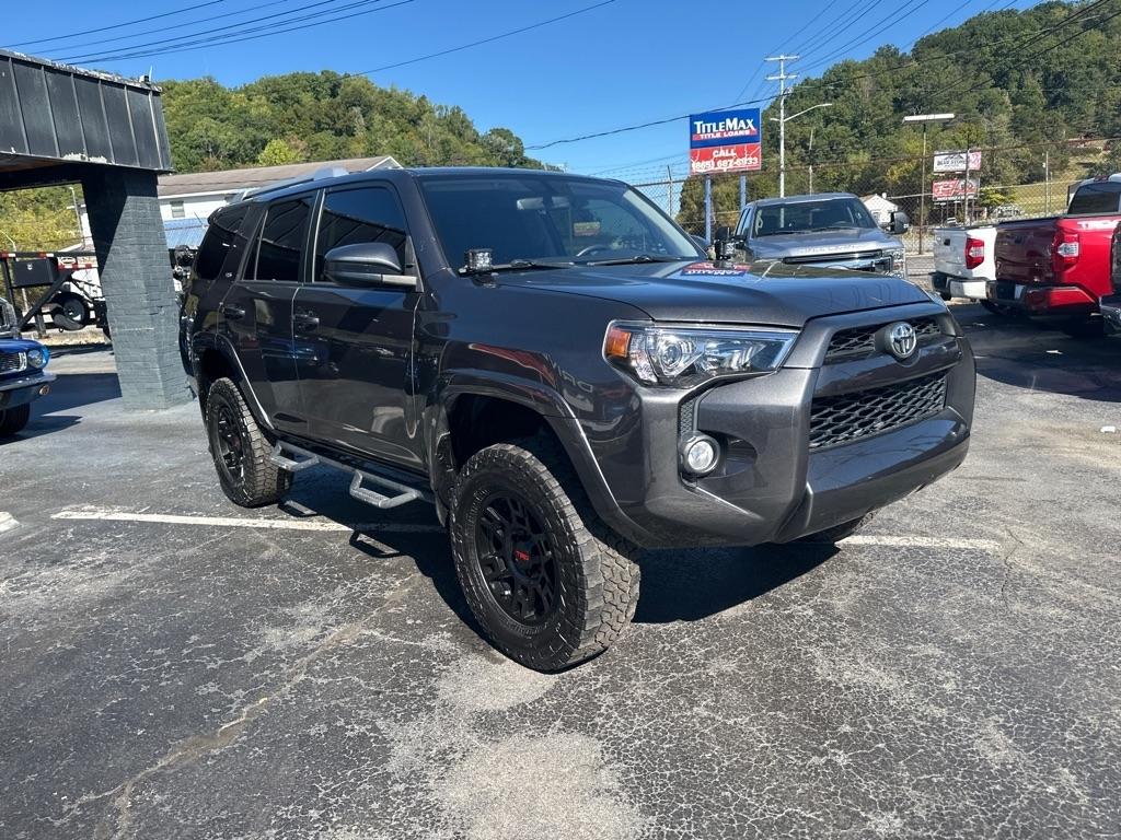 Toyota 4Runner TRD Off Road Premium 4WD (Natl) 2018