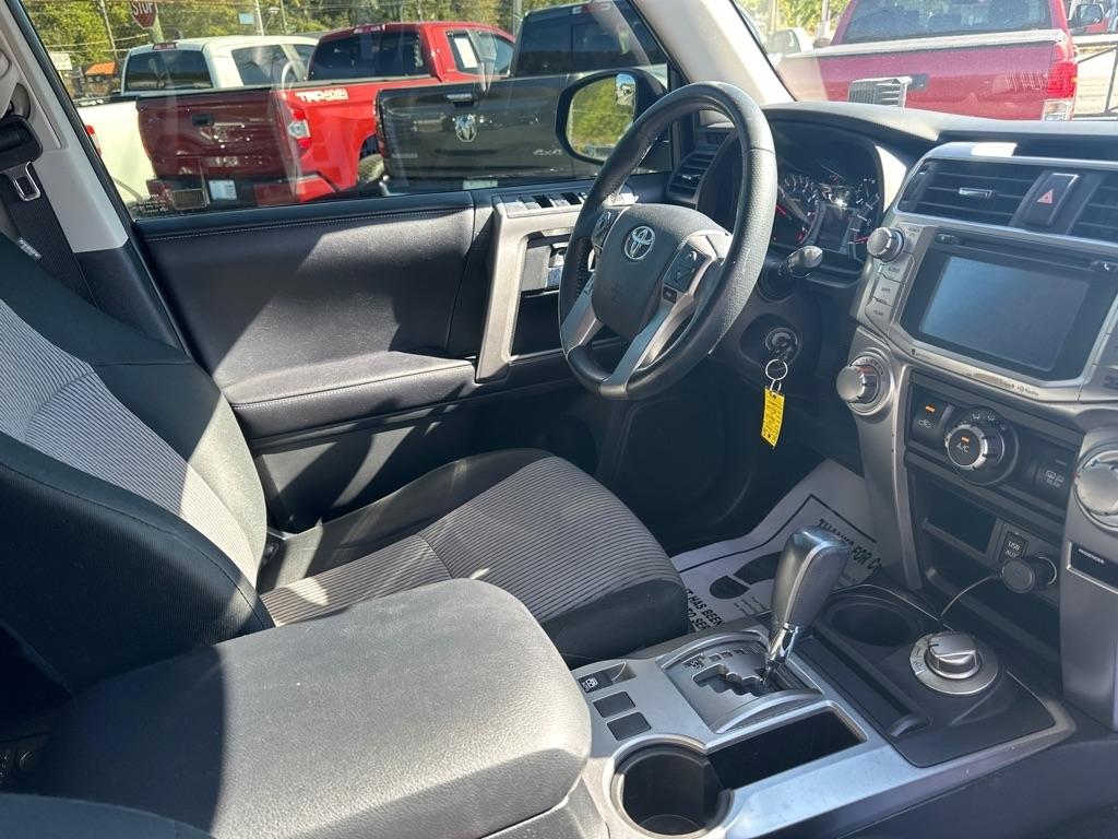 Toyota 4Runner TRD Off Road Premium 4WD (Natl) 2018