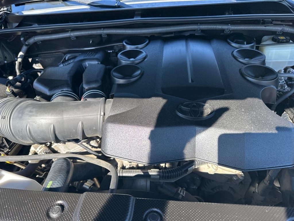 Toyota 4Runner TRD Off Road Premium 4WD (Natl) 2018