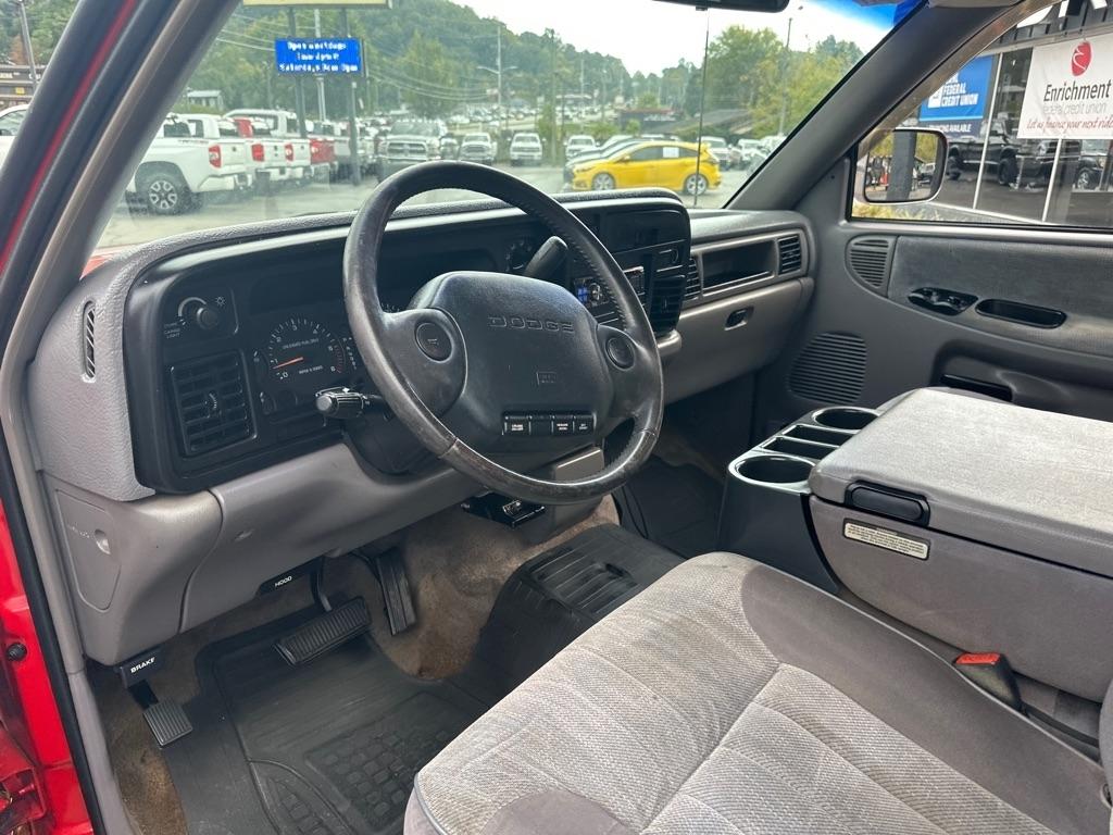 Dodge Ram 2500 Club Cab 155" WB HD 1996