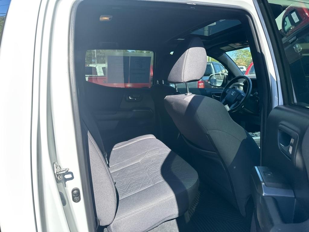 Toyota Tacoma TRD Off Road Double Cab 5' Bed V6 4x4 MT (Natl) 2017