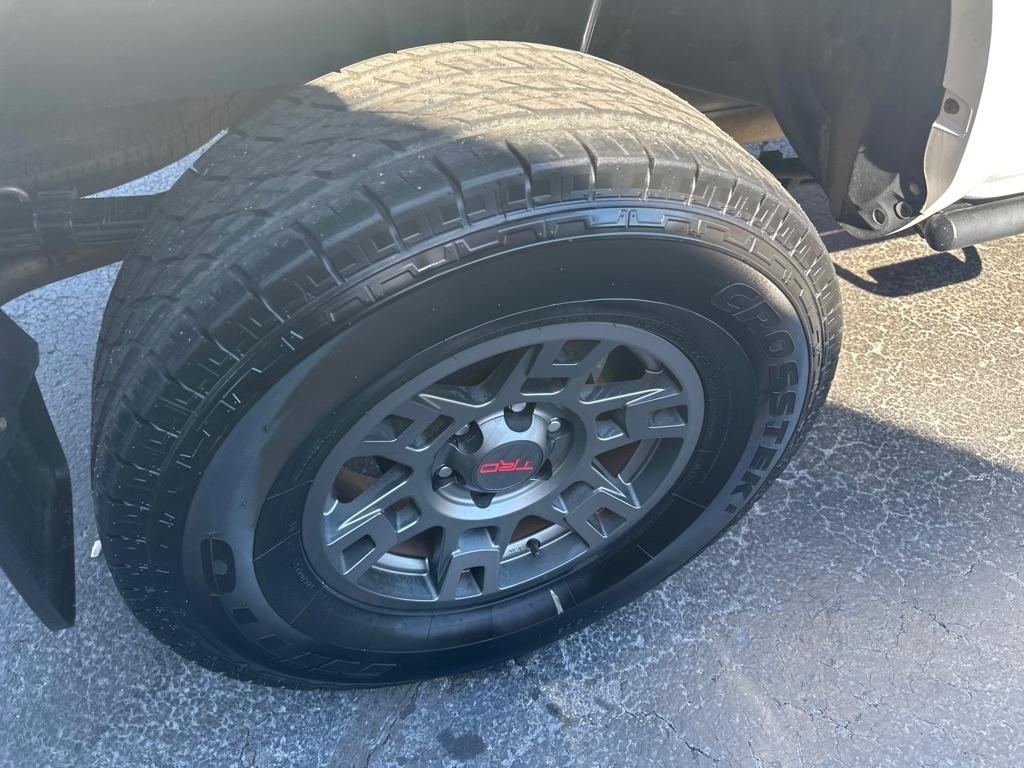 Toyota Tacoma TRD Off Road Double Cab 5' Bed V6 4x4 MT (Natl) 2017