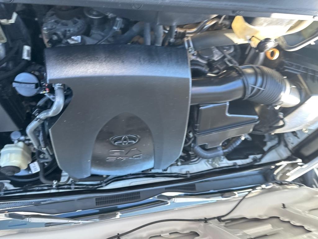 Toyota Tacoma TRD Off Road Double Cab 5' Bed V6 4x4 MT (Natl) 2017