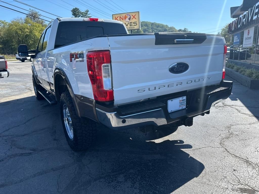 Ford Super Duty F-250 SRW King Ranch 4WD Crew Cab 8' Box 2017