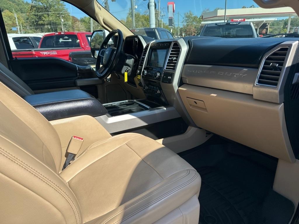 Ford Super Duty F-250 SRW King Ranch 4WD Crew Cab 8' Box 2017